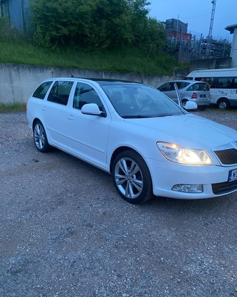 Skoda Octavia cena 24500 przebieg: 197000, rok produkcji 2012 z Szczawno-Zdrój małe 191